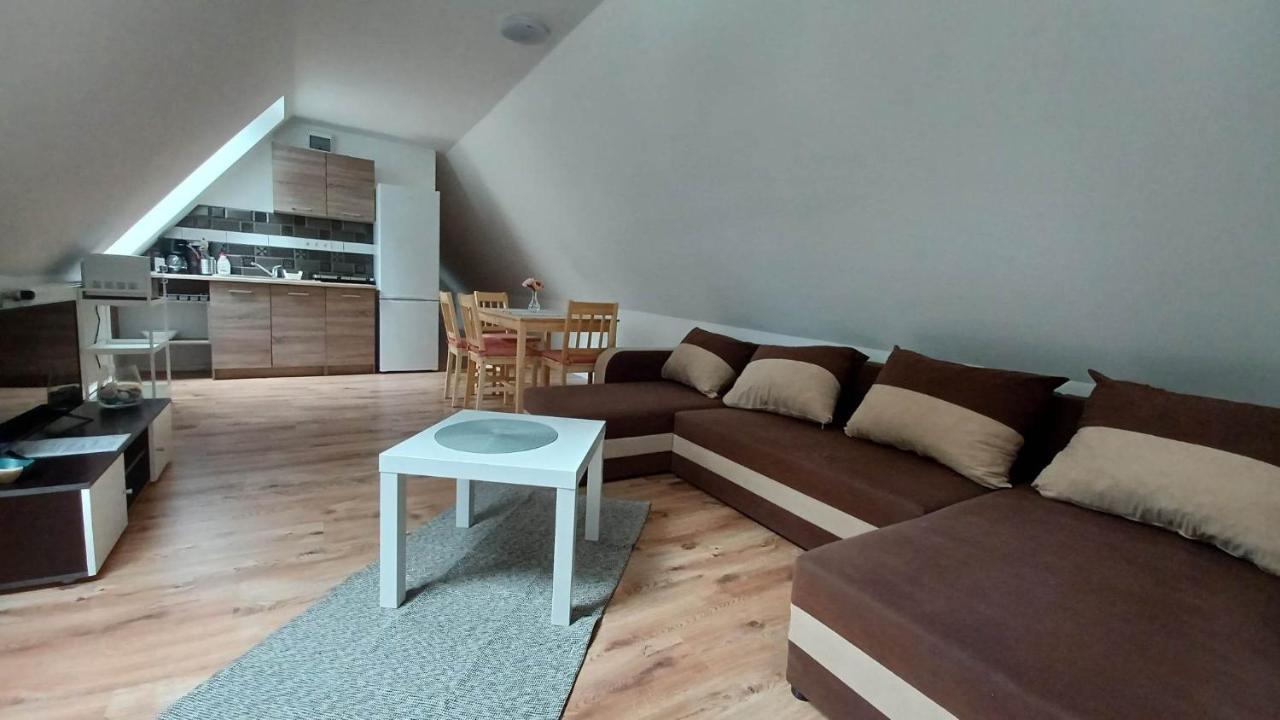 Milla Apartmanok エゲル エクステリア 写真