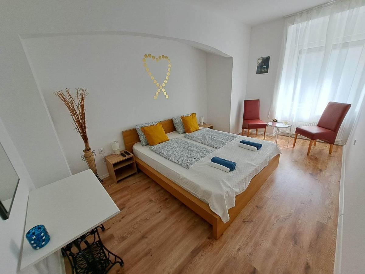 Milla Apartmanok エゲル エクステリア 写真