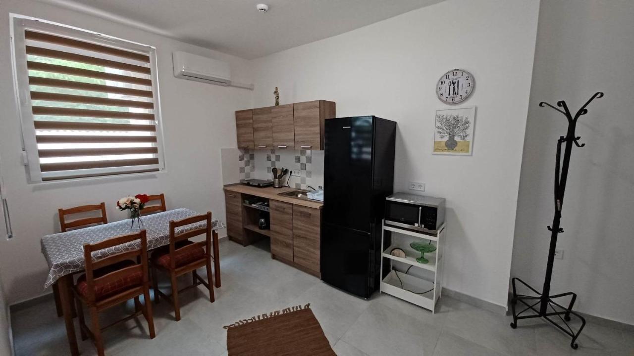 Milla Apartmanok エゲル エクステリア 写真